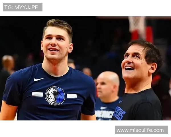 独行侠史诗级豪赌崩盘!东契奇换浓眉成最蠢交易?浓眉隐忧早现,湖人坐收渔利!